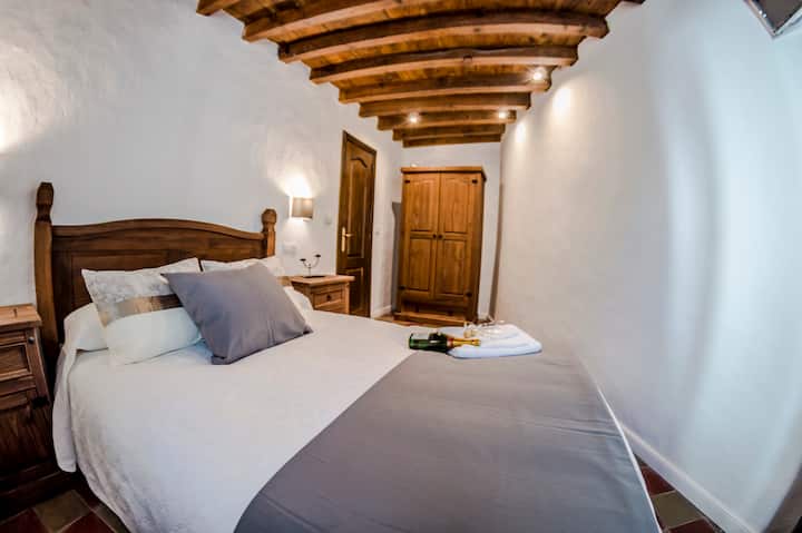 Home in Trujillo · ★4.87 · 2 bedrooms · 3 beds · 1 bath