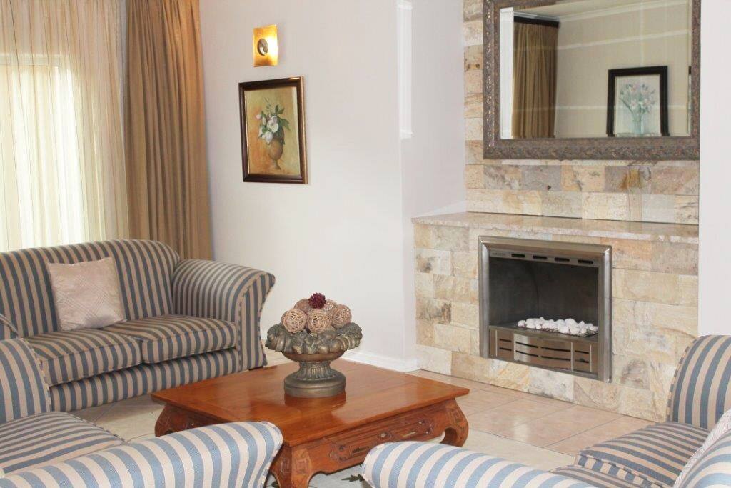 Lounge with gas fireplace