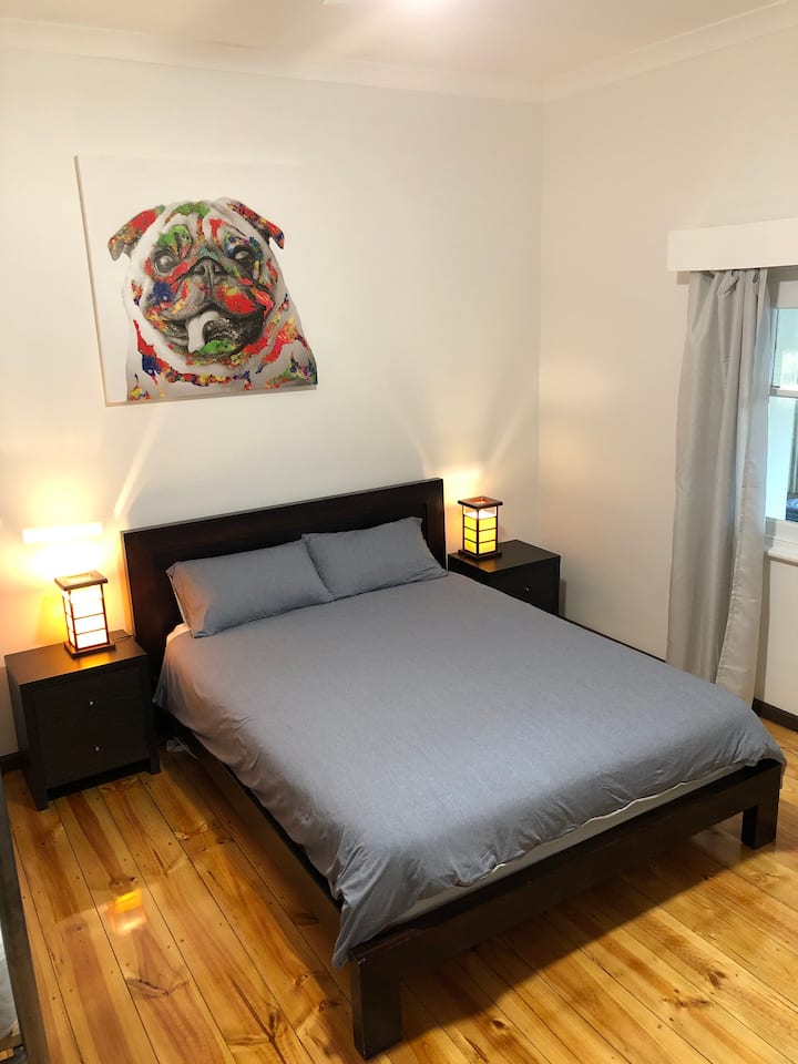 Საძინებელი ორი, საწოლი Queen & bunks