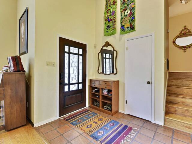 Casa Austin gallery image 5