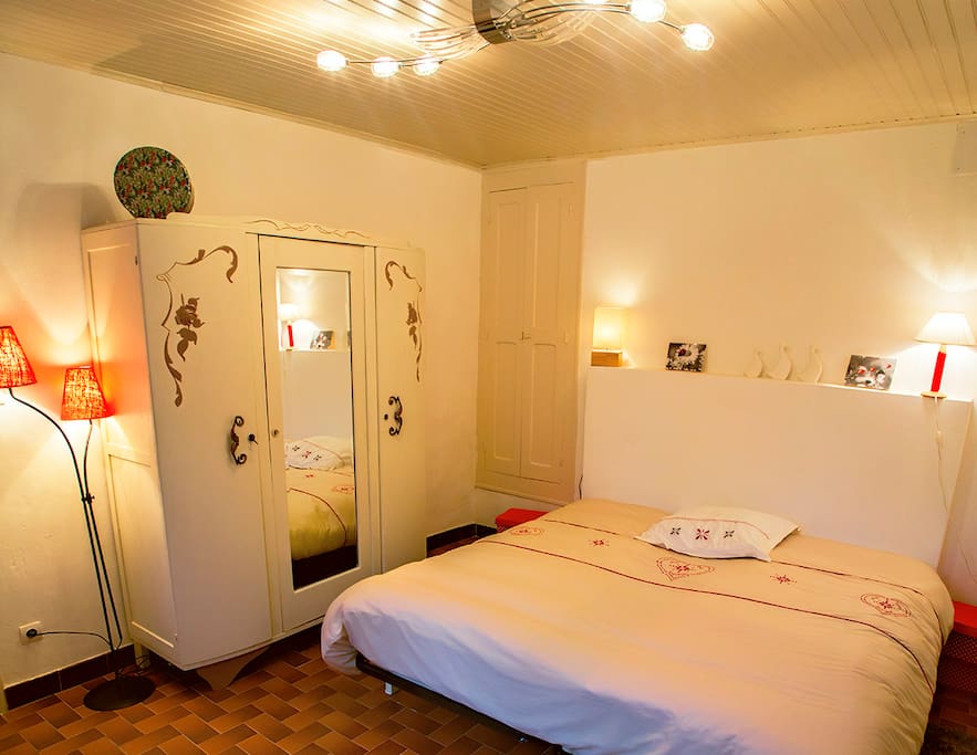 lit spacieux et très confortable
