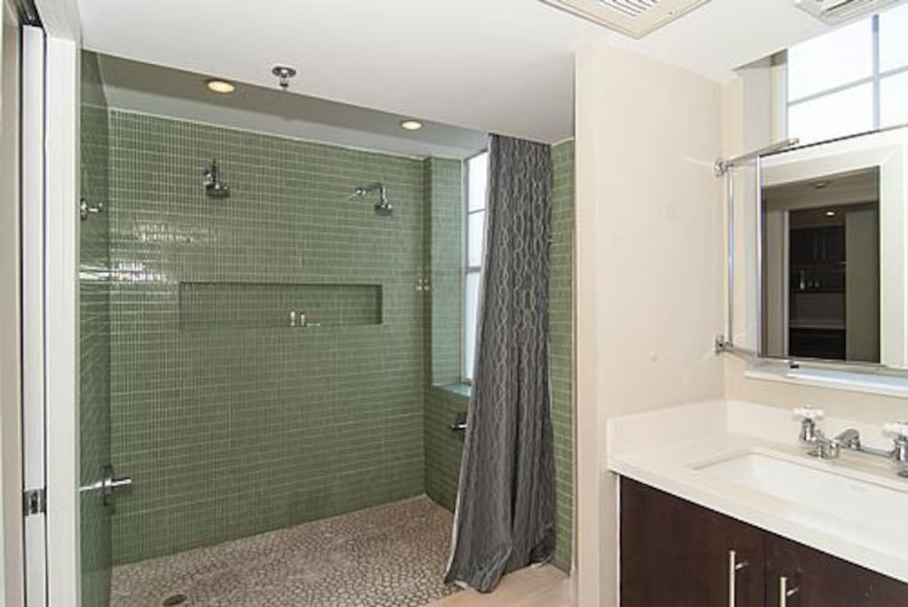 Double walk in shower