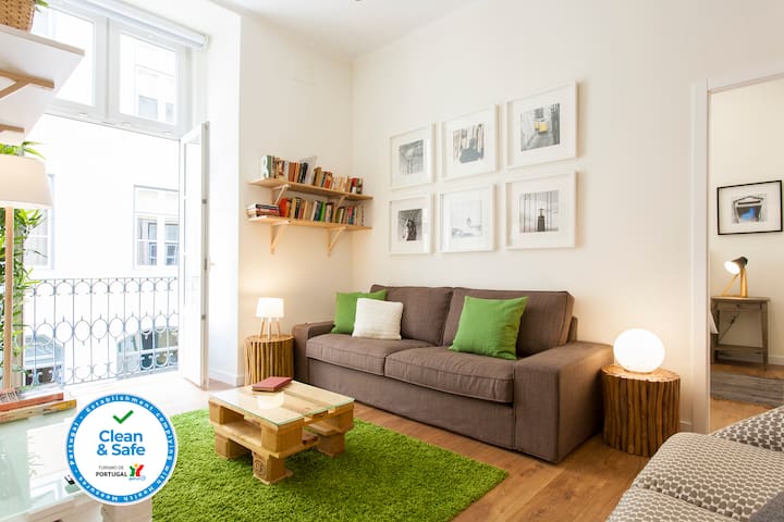 Central Downtown 1E up to 13guests by Central Hill