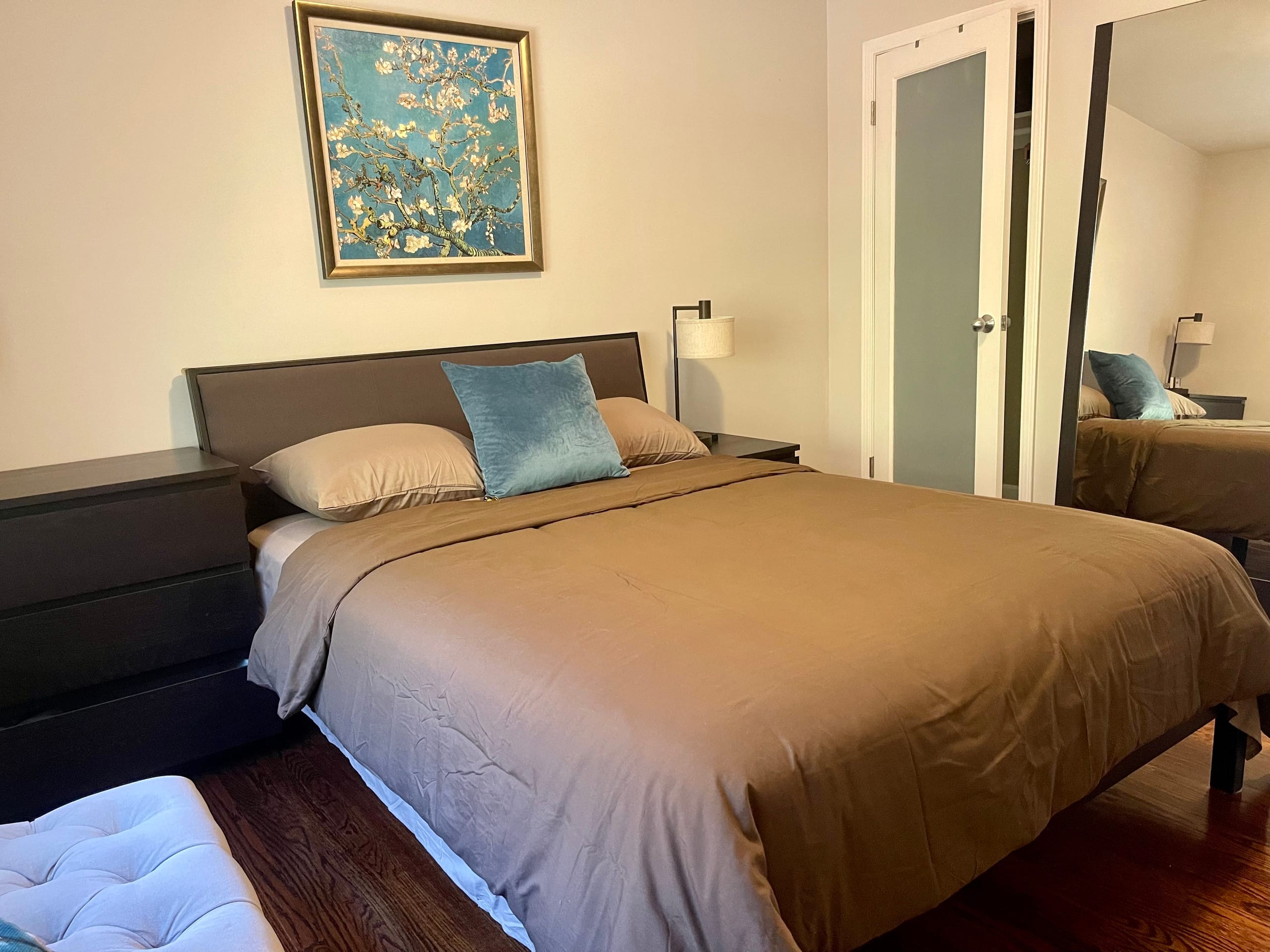 Home in San Francisco · ★4.96 · 2 bedrooms · 2 beds · 1 bath - Image 24