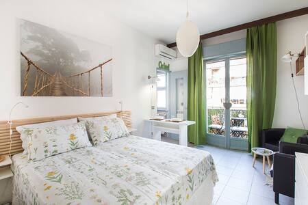 Apple studio, silent, bright. Monolocale Confort