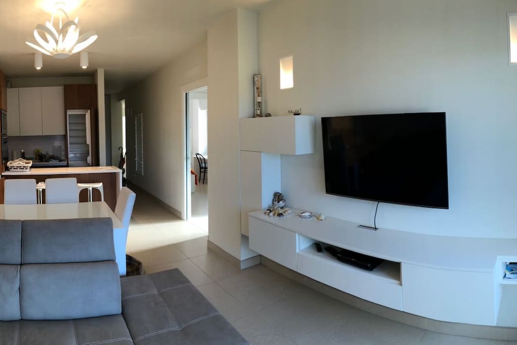 Zona Relax con TV LCD 55 pollici e decoder SKY