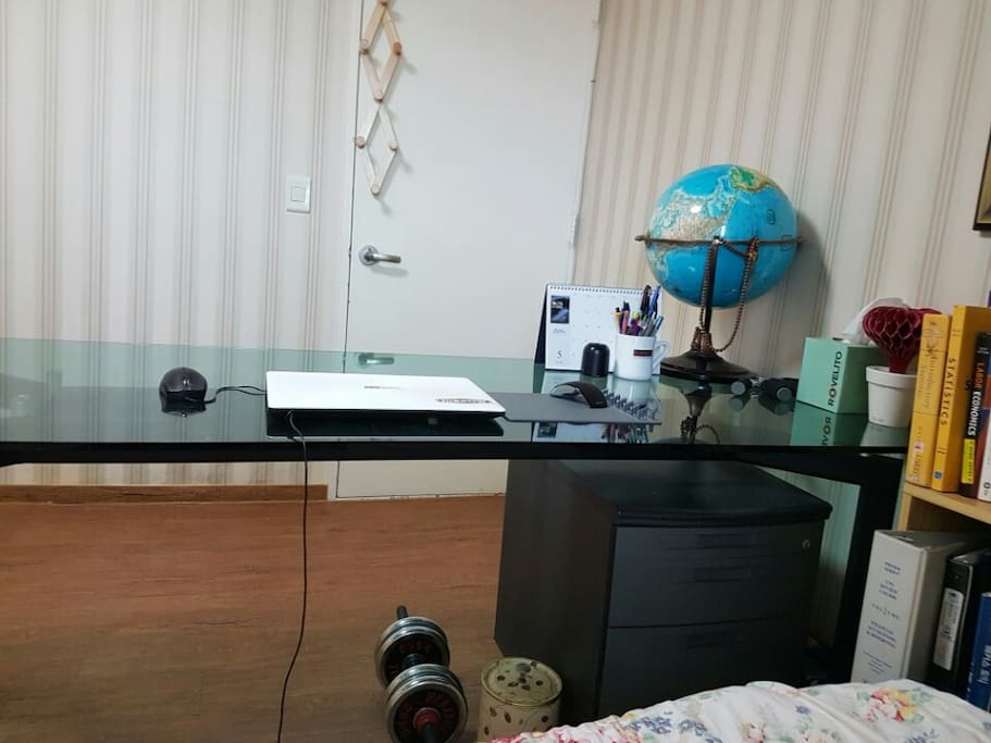Guest room desk