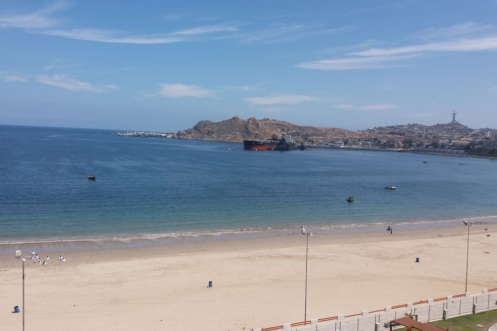 VISTA FRONTAL AL LA PLAYA
