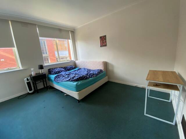 Private Room in Grey St, St Kilda VIC 3182