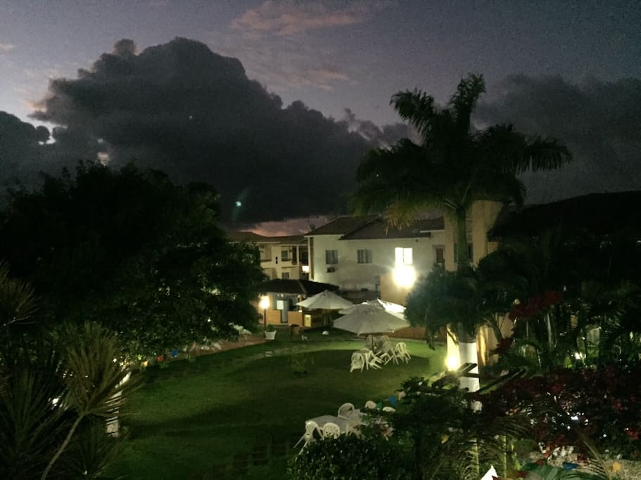 Village cair da noite