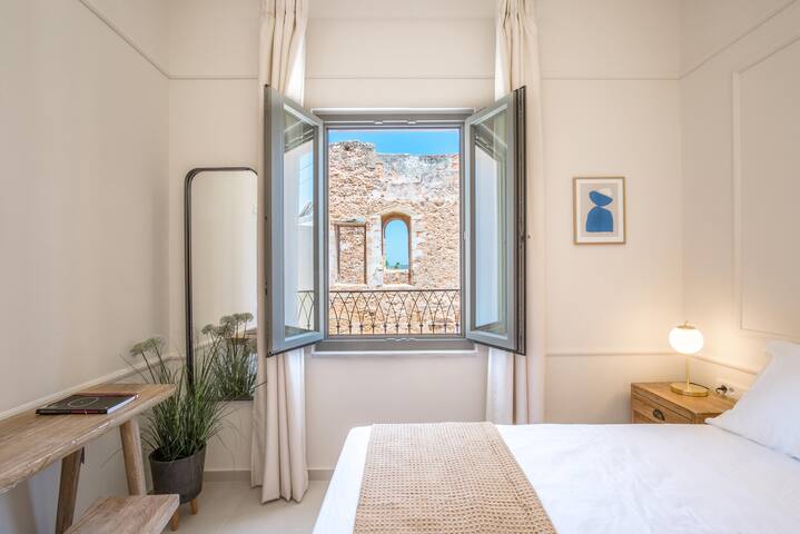 Casa Dei Miracoli, seaview apartment with terrace gallery image 4