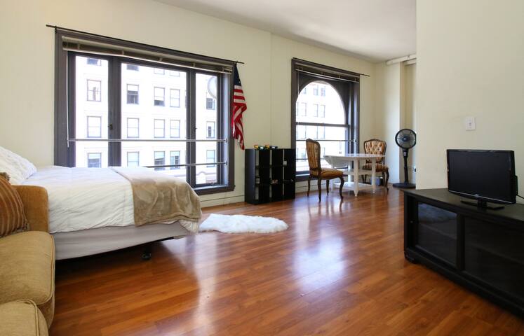 BEST Downtown Loft