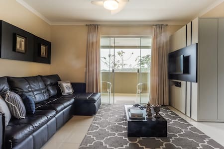 Apto Bombinhas - 400 mts do mar!!