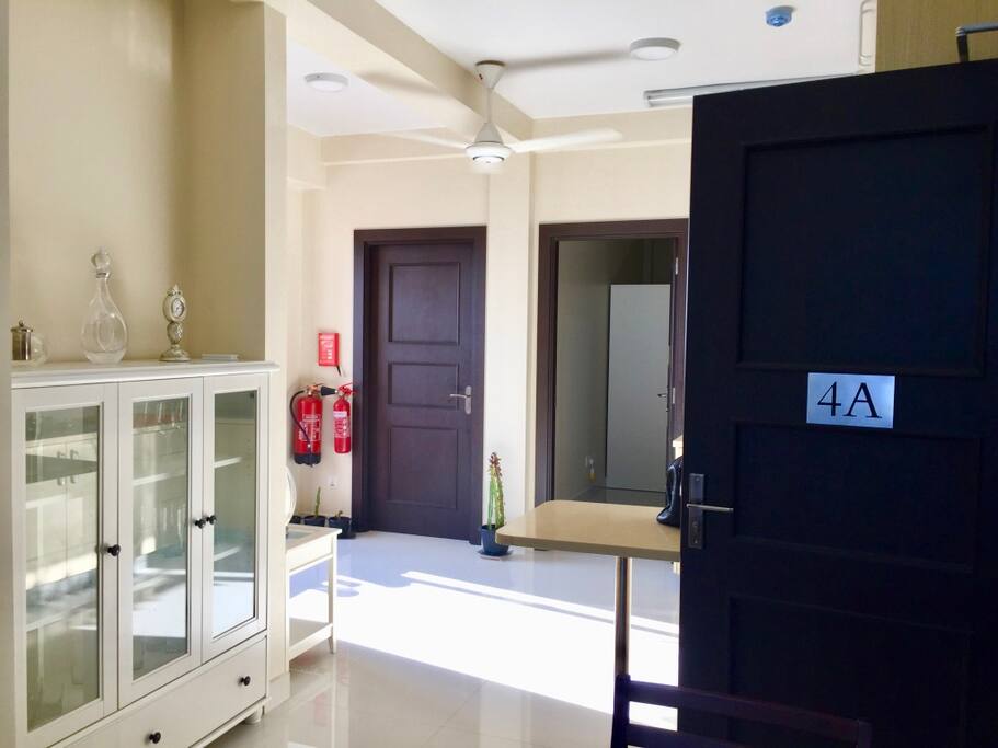 Entry hall (right leads to two single rooms)
