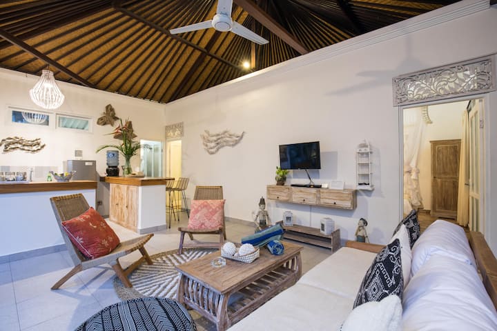Intimate Private Pool Villa Near Double Six Beach - Legian