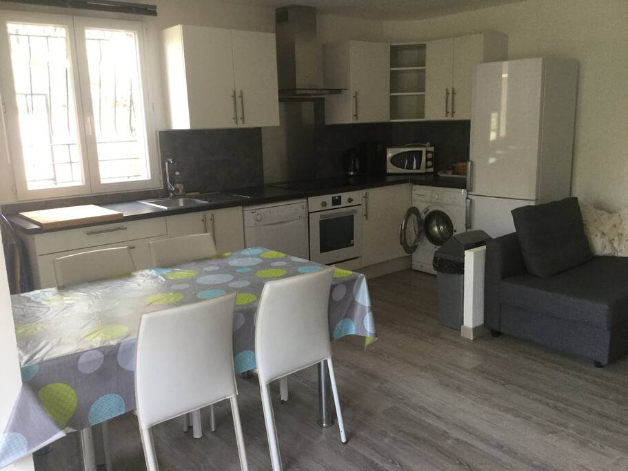 Coin cuisine équipé pour 4 personnes