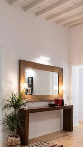 TO ENJOY AT THE CHARMING FLAT IN BORGO DEI GRECI gallery image 4