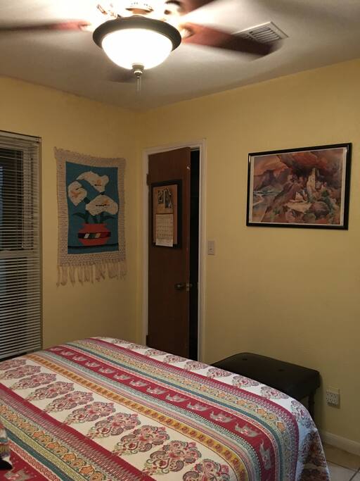 Closet, ceiling fan