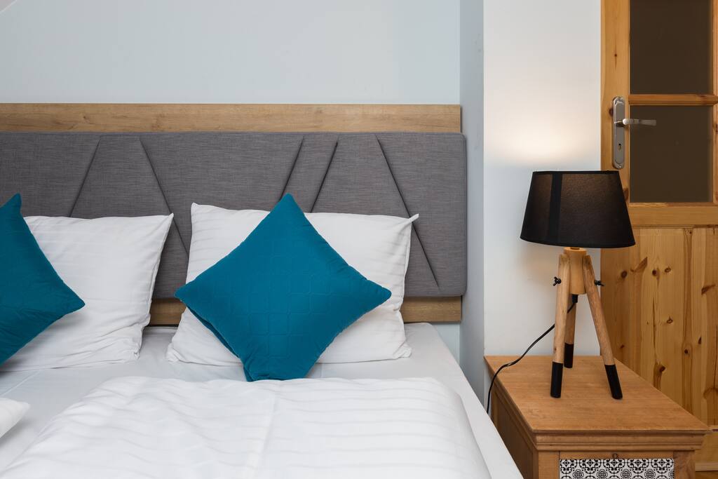 Bedroom (double bed)
