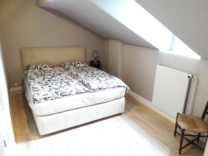 ห้องนอน 1 พร้อมเตียง Vispring ขนาด 160 ซม.