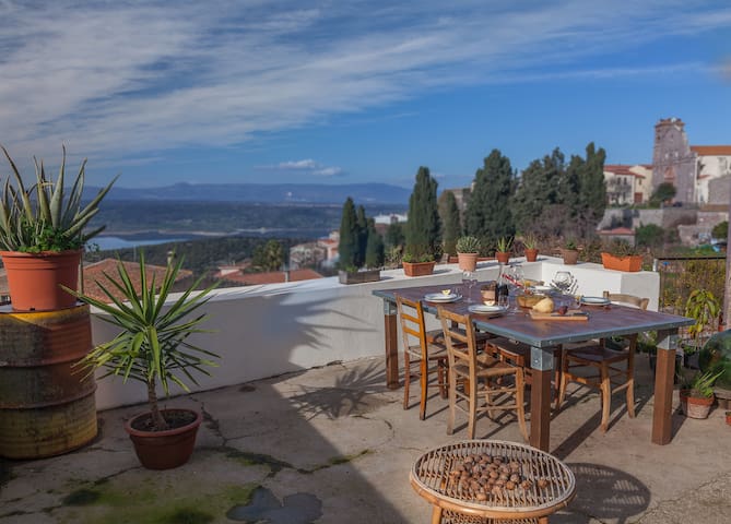 Spacious house, view room, authentic village,Yoga