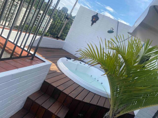 Cobertura em Copacabana 100m da praia com jacuzzi gallery image 2