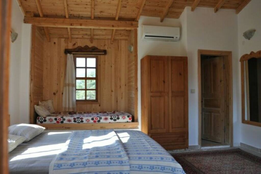 bay window room - cumbalı oda