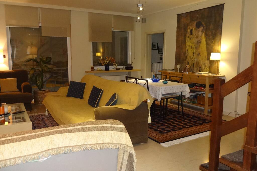 Living room
(1st floor)