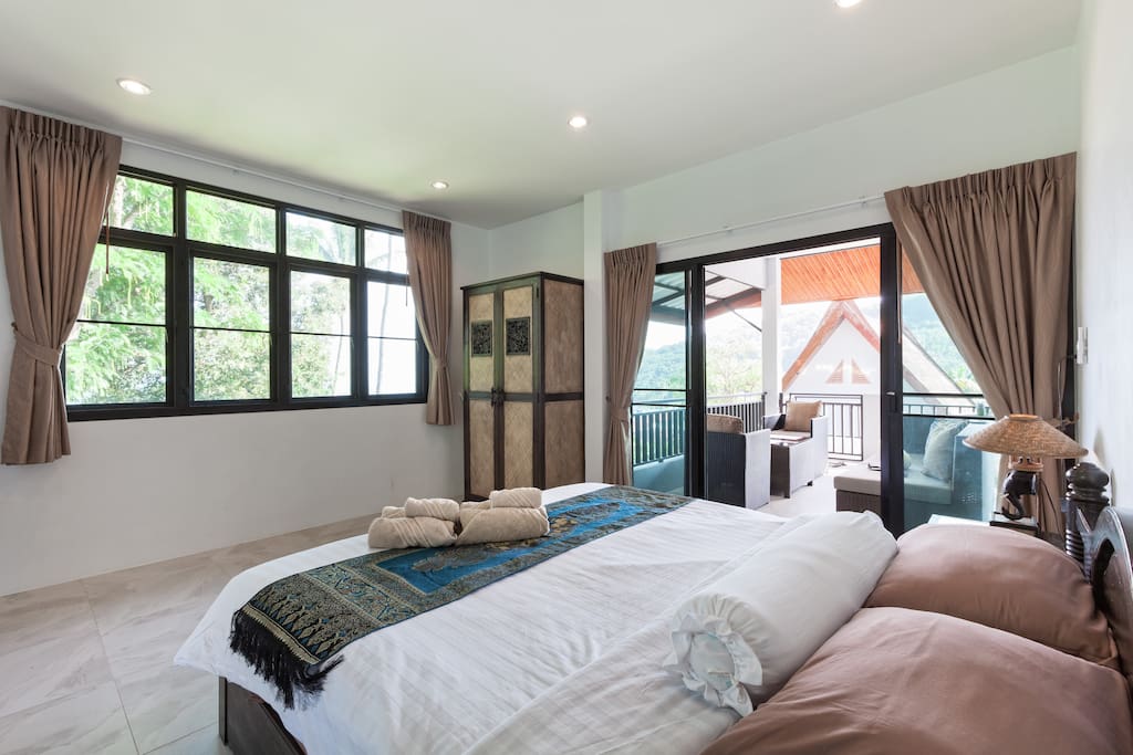 Master bedroom with direct terrace access
