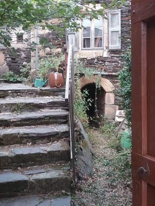 L'entrée de la cour