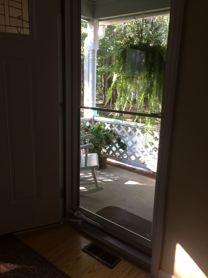 Bamboo Bungalow * 1 BR Suite with Private Entrance