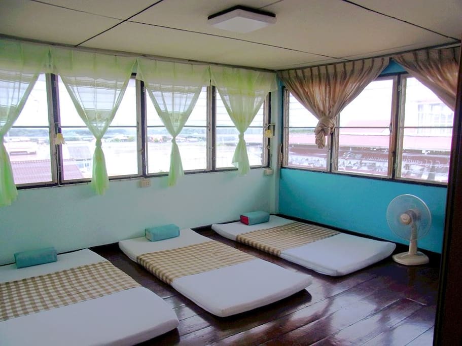 Fan dormitory room, top floor with river view 200 thb/1 person, 350 thb/2 person, 450 thb/3 person, 500/4 person