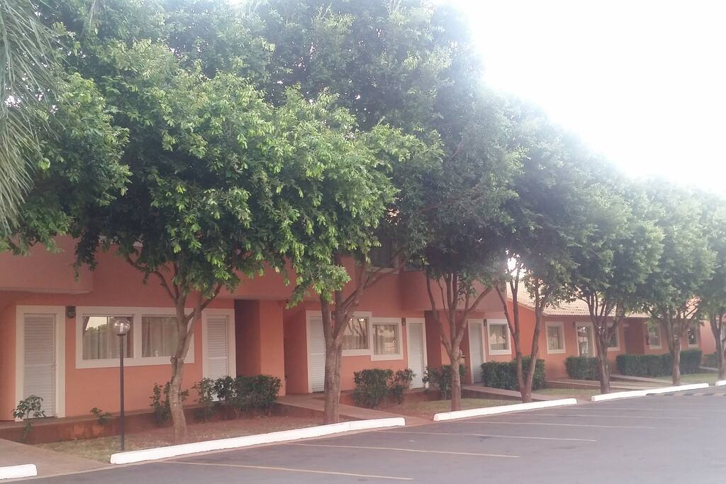 Fachada do apartamento, está localizado na parte superior