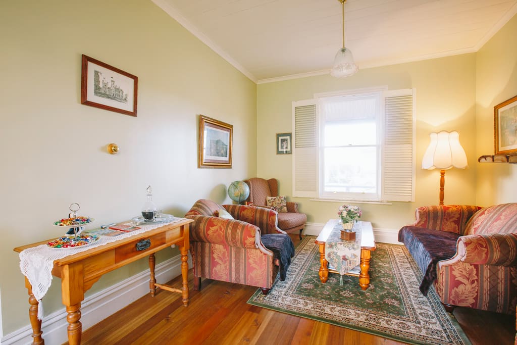 Lounge room