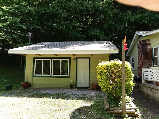 Airbnb Tellico Plains Vacation Rentals Places To Stay