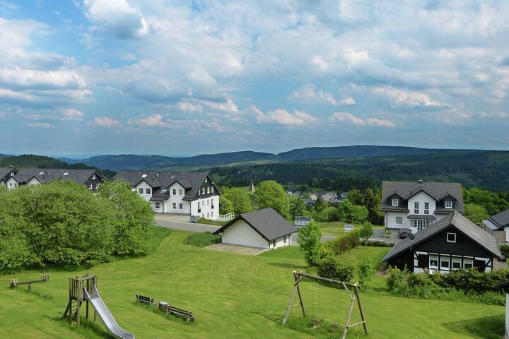 Gemutliches Ferienhaus In Neuastenberg Mit Eigenem Garten Hauser Zur Miete In Winterberg Neuastenberg Deutschland