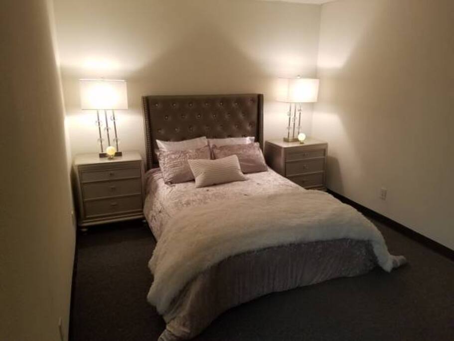 Our Deluxe family size room can also accommodate an additional cot or up to 4 of our cribs.