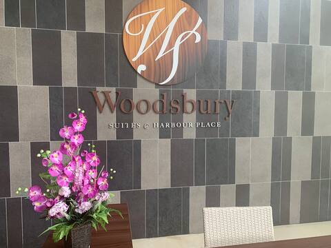 Woodsbury Suites (Sunny) 7722 @ Butterworth