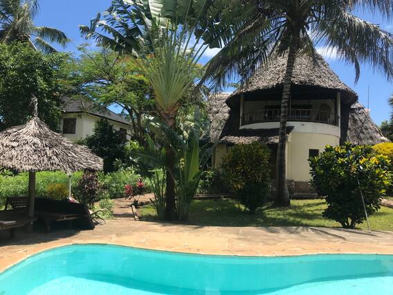 Airbnb Palm Park 1 Vacation Rentals Places To Stay Wilaya