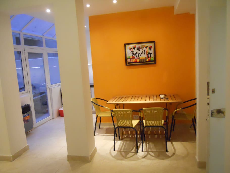 Comedor con mesa para 4 personas