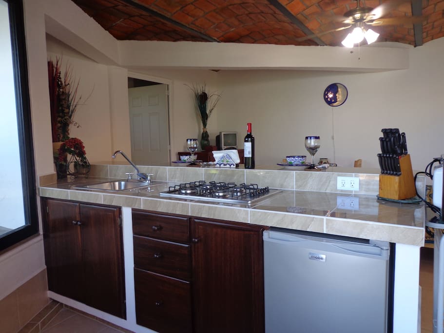 full kitchen, extra side by side refer available for longer stays all cleaning supplies included