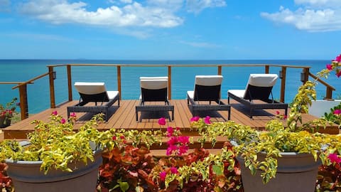 Villa Flamboyan - Stunning Oceanfront Villa