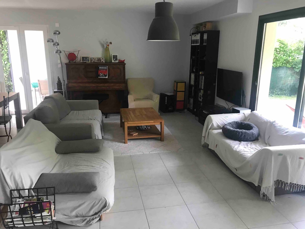Successful Airbnb property: Beautiful quiet villa with garden. in Toulouse