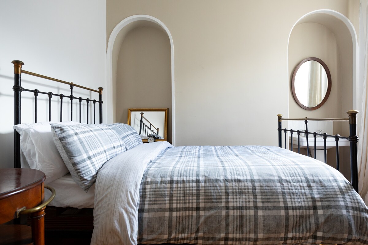 Საძინებელი 1