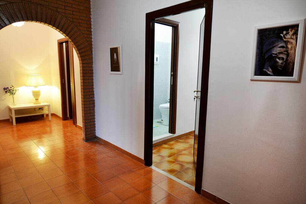 Entrance of room 1
