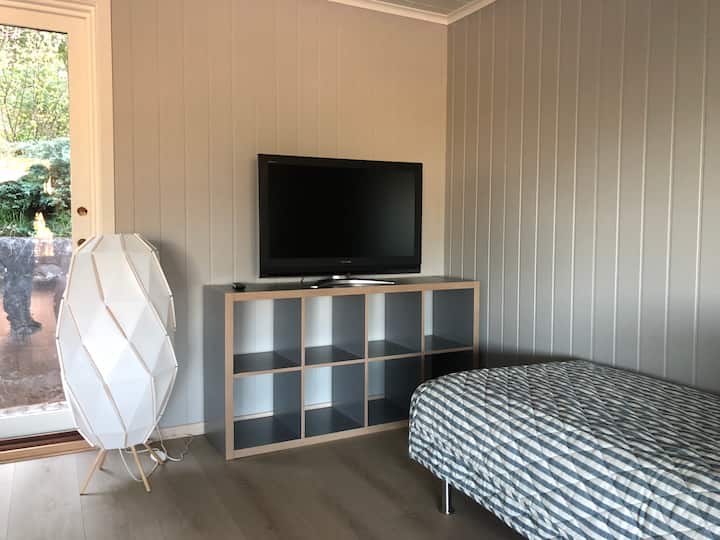 2nd floor - Living room - TV in the corner (not with cable TV signals)