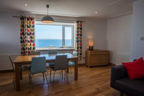Saddler's Brae, seafront house in Port Charlotte