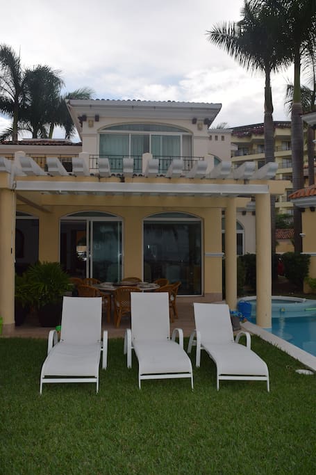 Jardín y terraza