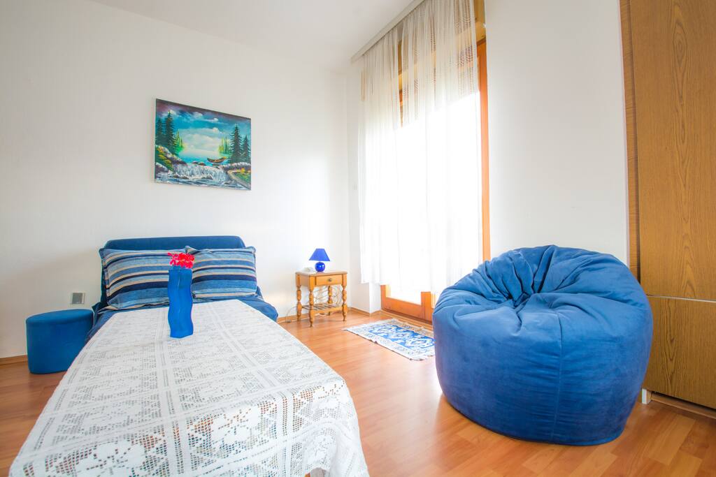 room1