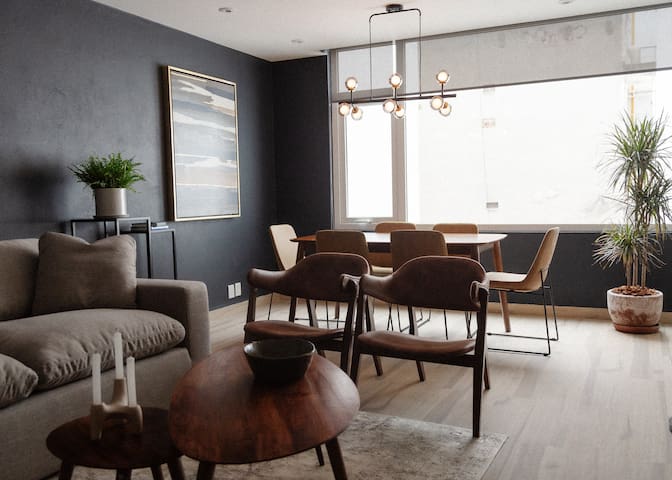 Mr. W | Cool and Cozy 2BR | Unbeatable LOCATION